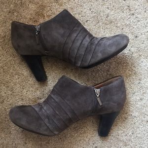Clark’s Artisan Heeled brownish gray suede booties